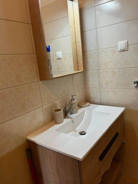 Apartman Laura 德拉马利 客房 照片