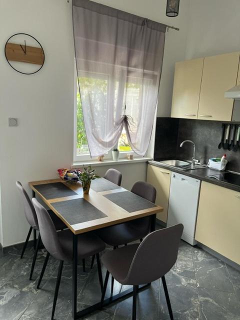 Apartman Laura 德拉马利 客房 照片